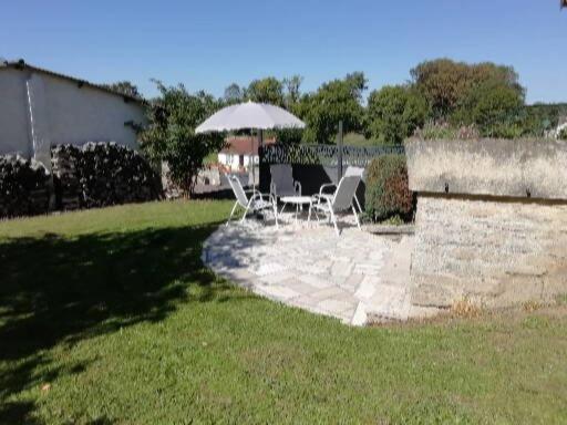 Le Relais Du Mulberry Villa Lantheuil Exterior photo